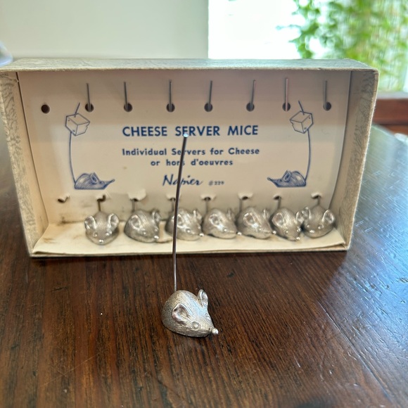 Vintage Napier Cheese Server Mice- Set of 8 - Picture 3 of 6